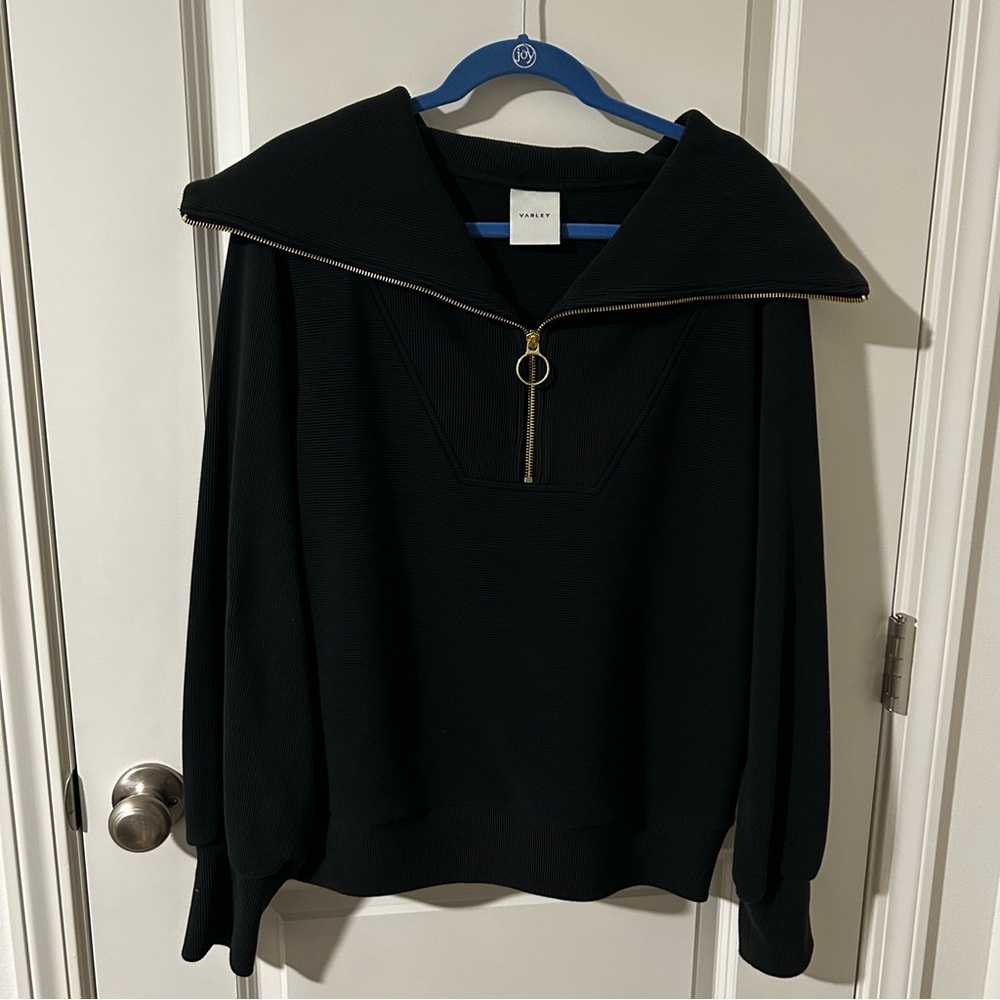 Varley Vine Pullover in Black - Picture 3 of 5